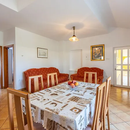 Charmantes Nur 800 Meter Zum Mit Herrlichem Meerblick Apartman Crikvenica